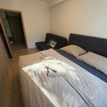Apartment Nerudovka D 104, Finska Sauna, Garazove Stani *