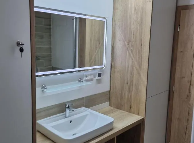 Nerudovka D 104, Finská Sauna, Garážové Stání Apartmán Loučná pod Klínovcem